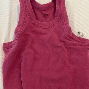 Alo yoga ribbed raspberry crop top